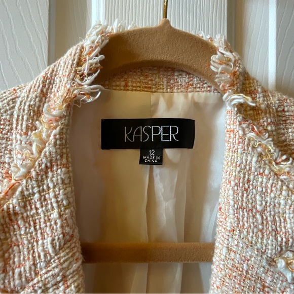 Kasper Women's Long Bouclé Coat in Light Beige/Peach Size 12 - Picture 2 of 5